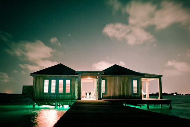 Casa-Ventanas-Over-Water-Bungalow-in-Belize-6
